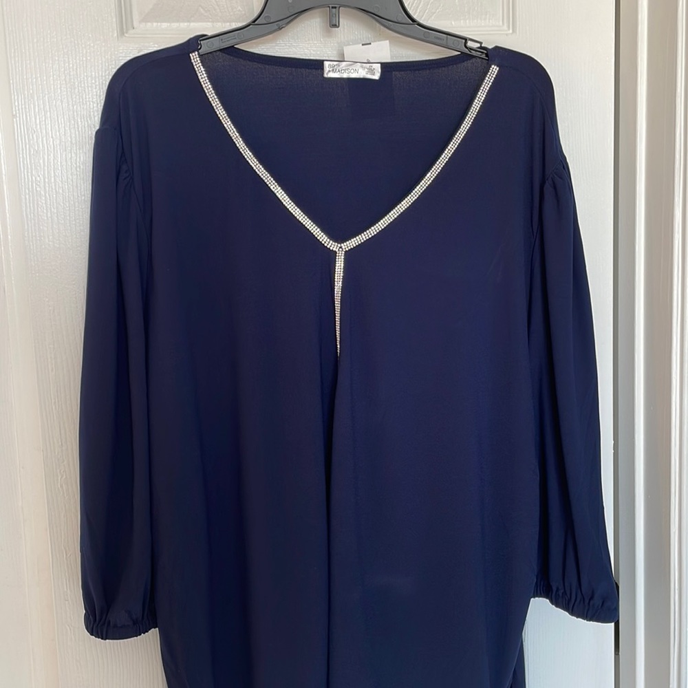 89th + MADISON NAVY RHINESTONE TRIM BLOUSE 3/4 SLEEVE V-NECK EVENING GLAM TOP 2X - Picture 3 of 9